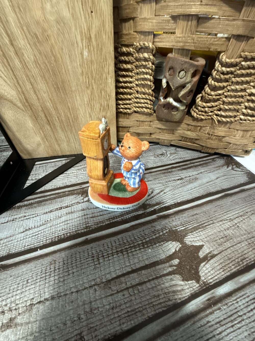 Bronson Collectibles Hickory-Dickory-Dock Nursery Rhyme Bears Figurine